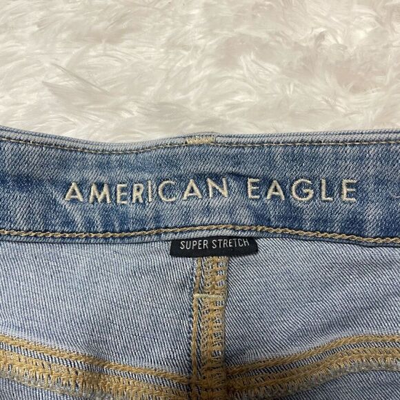 American Eagle Curvy Hi Rise Shortie Stretch Denim Jeans Shorts Size 2 Distresse - Picture 10 of 11